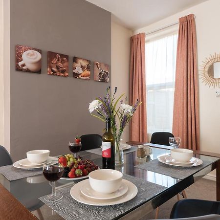3 Bedroom-5 Beds Newland Ave King'S Palace Leisure-Contractor-Heart Of Hull Amenities Kingston upon Hull Exterior foto