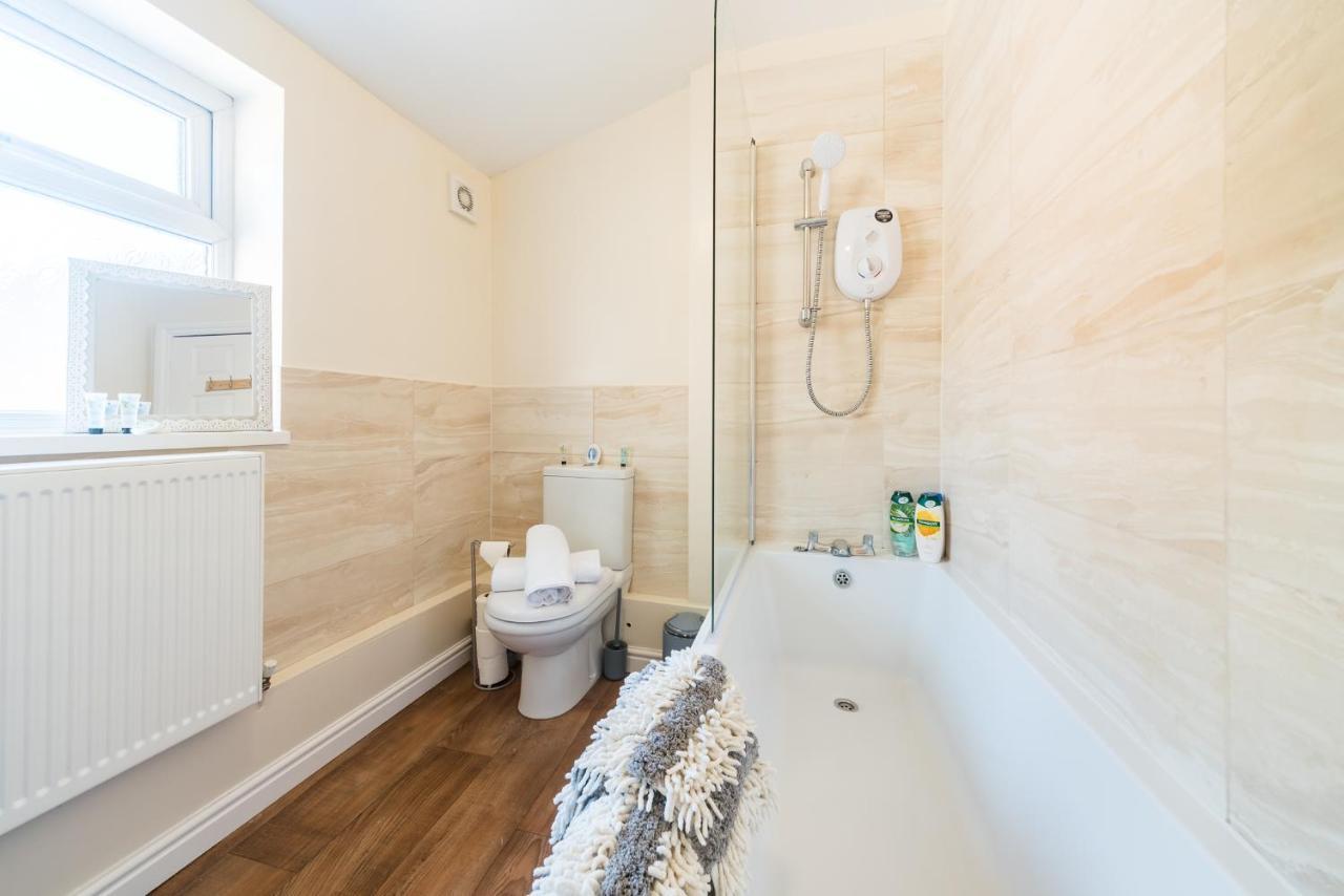 3 Bedroom-5 Beds Newland Ave King'S Palace Leisure-Contractor-Heart Of Hull Amenities Kingston upon Hull Exterior foto