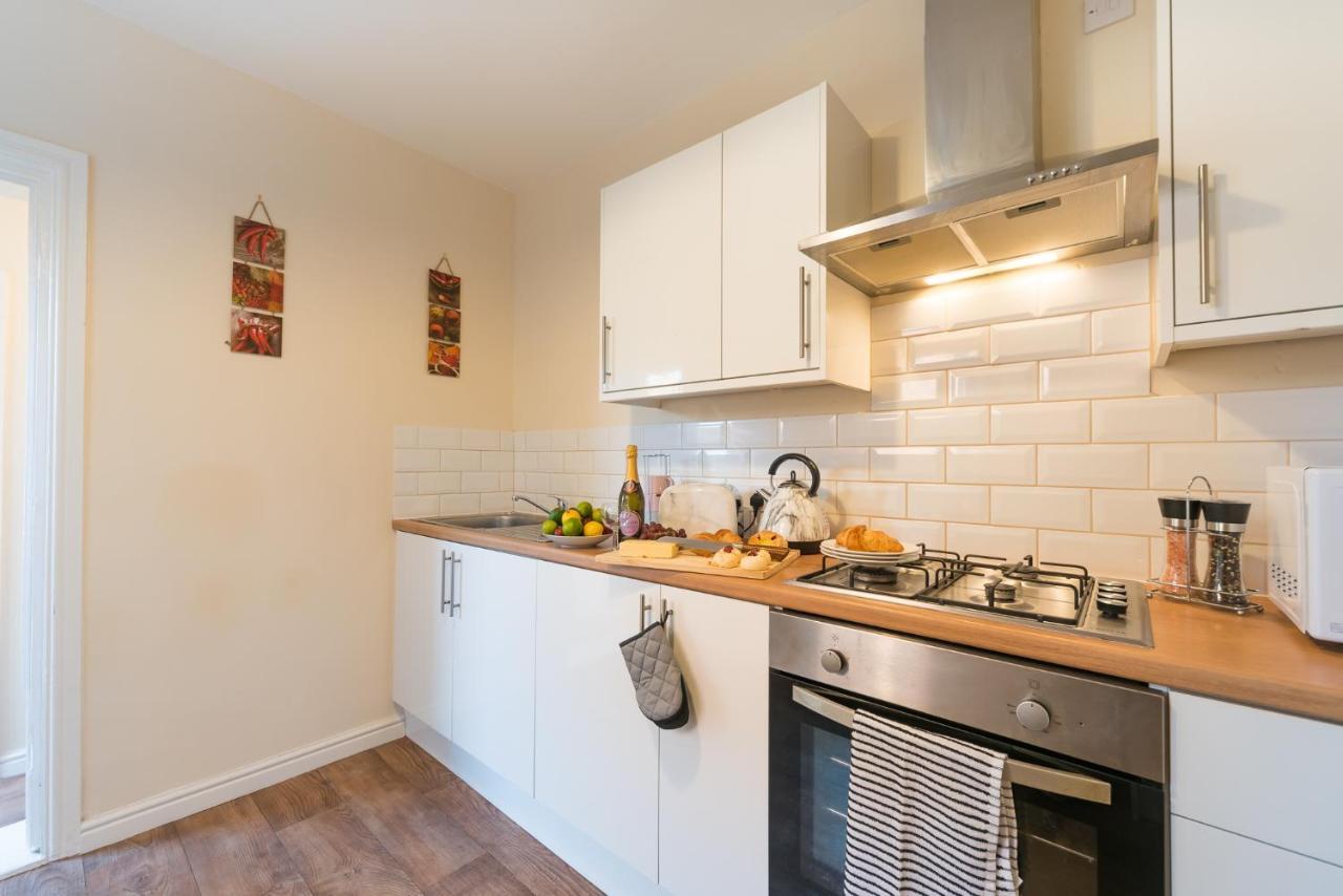 3 Bedroom-5 Beds Newland Ave King'S Palace Leisure-Contractor-Heart Of Hull Amenities Kingston upon Hull Exterior foto