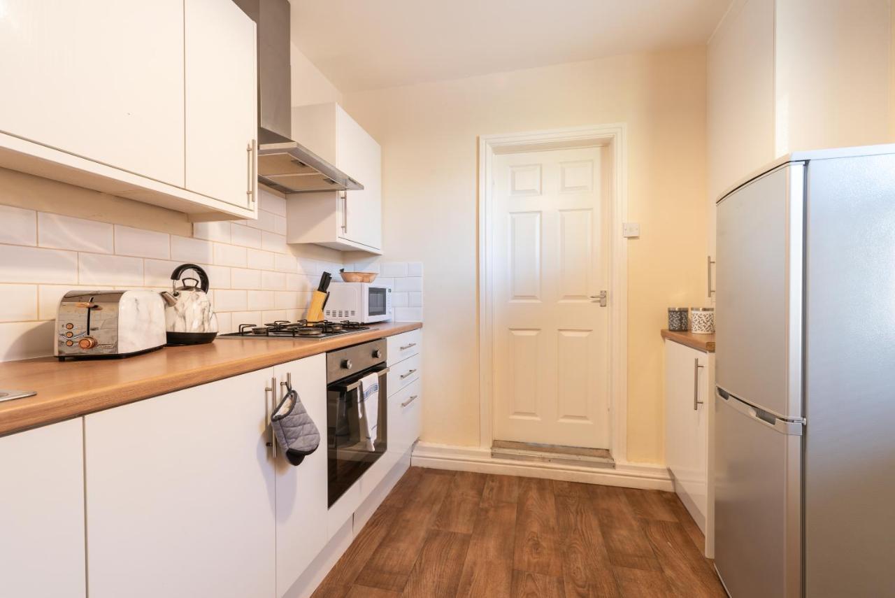 3 Bedroom-5 Beds Newland Ave King'S Palace Leisure-Contractor-Heart Of Hull Amenities Kingston upon Hull Exterior foto