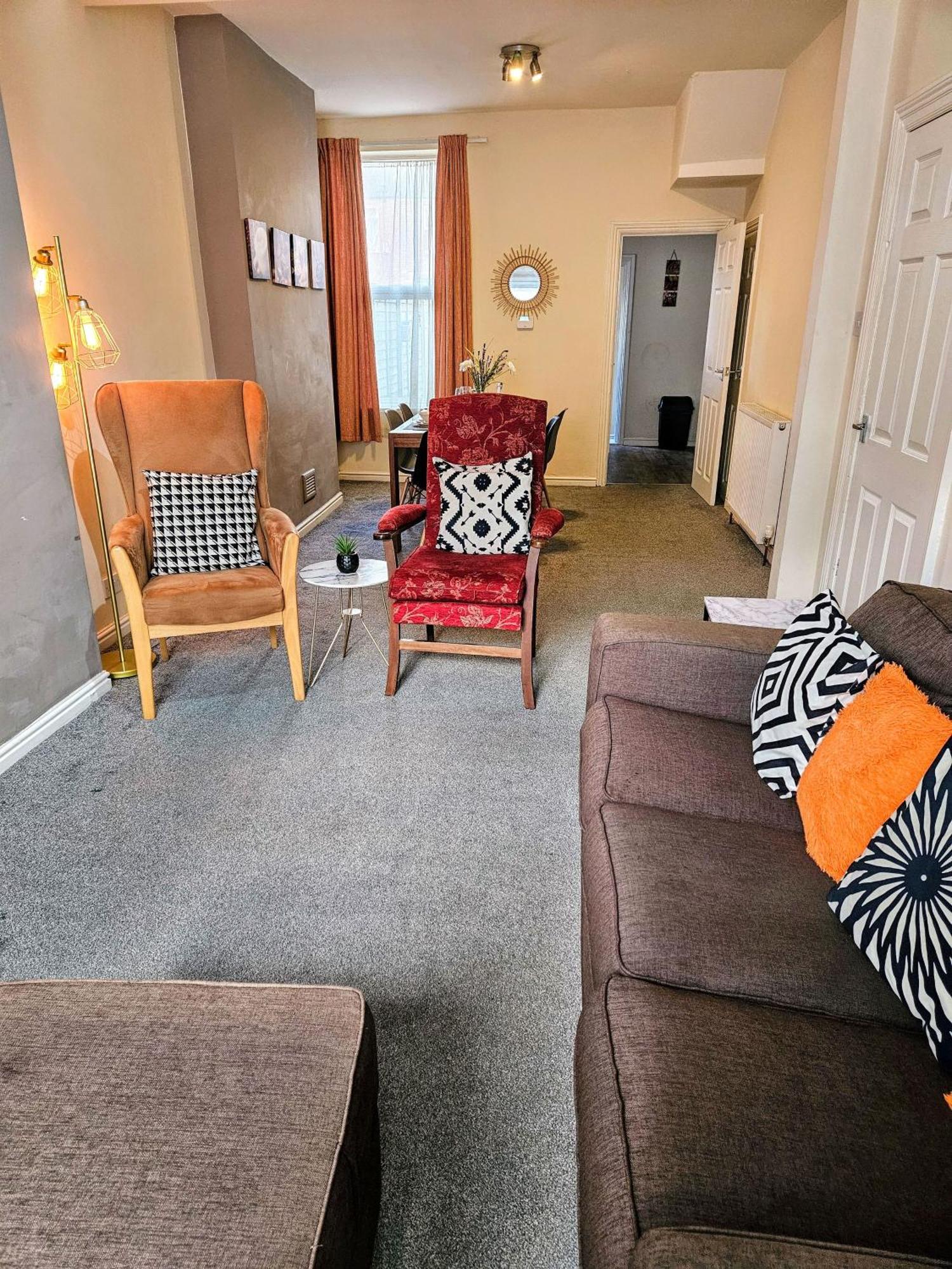 3 Bedroom-5 Beds Newland Ave King'S Palace Leisure-Contractor-Heart Of Hull Amenities Kingston upon Hull Exterior foto